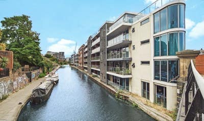 Gorgeous room/bathroom in Camden/Kings Cross area Main Photo