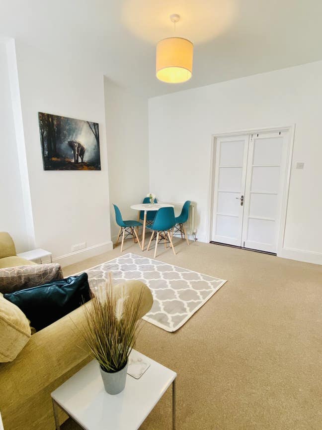 Good sized double fully furnished  Main Photo