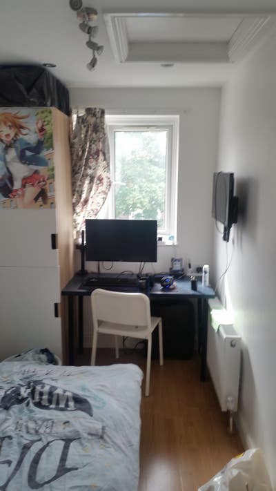 Two Weeks Rent Free If Let in July Single Bedroom! Main Photo