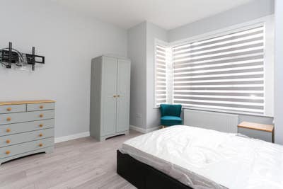 Large double rooms with ensuite. Main Photo