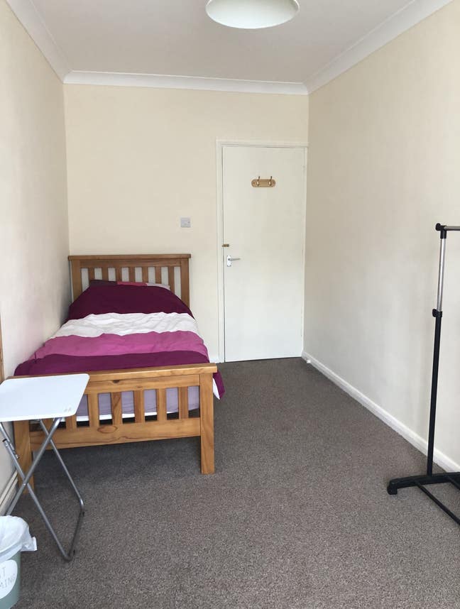 Room for rent Main Photo