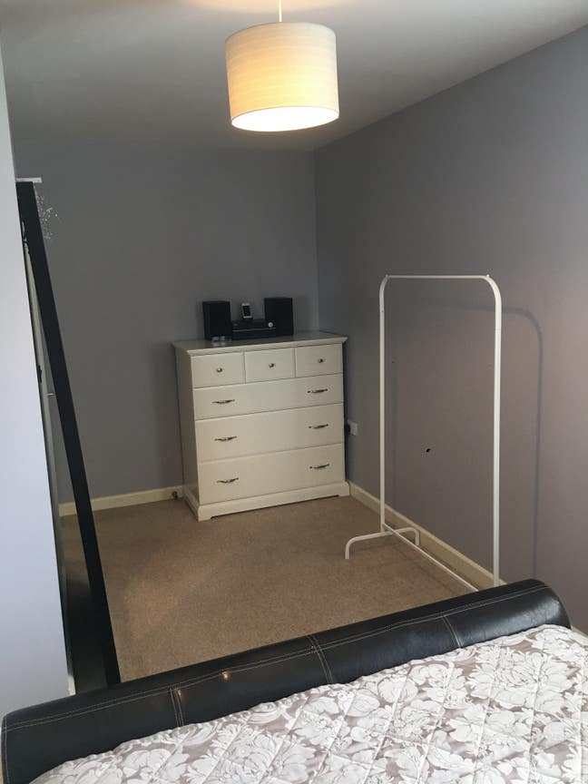 Large Double Room (Not en-suite) Main Photo