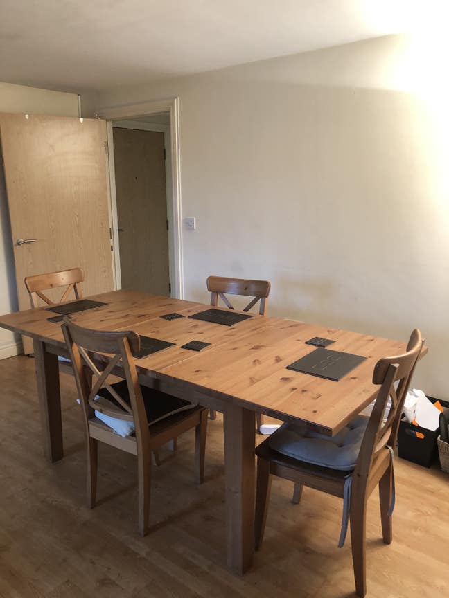 Room to let with private bathroom.  Main Photo