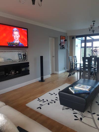 Lovely  room available in fab home Main Photo