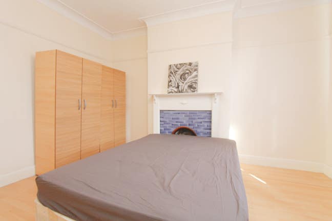 Double bedroom available to rent with all bills  Main Photo