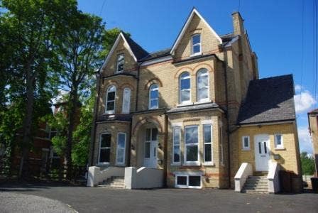 1 Bedroom Cosy Basement Flat Main Photo