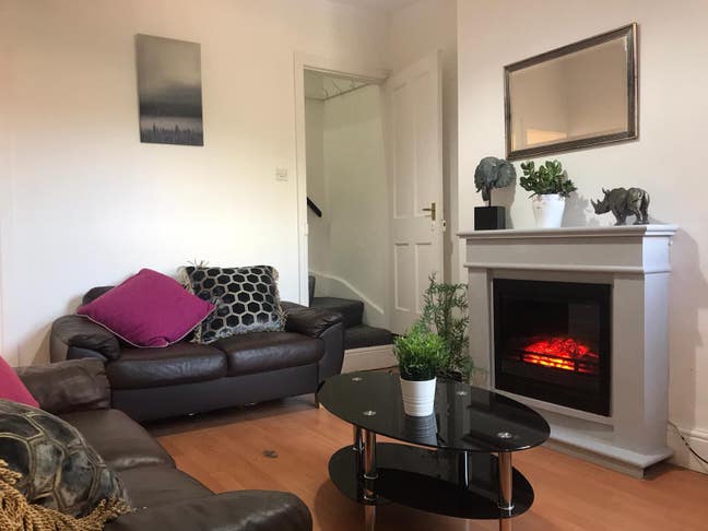 Four bedroom house Main Photo