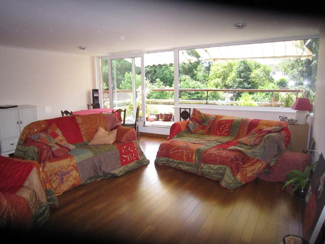 Luxury flat, spacious, light, quiet leafy estate Main Photo