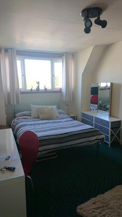 Double room in lovely neighbourhood  Main Photo