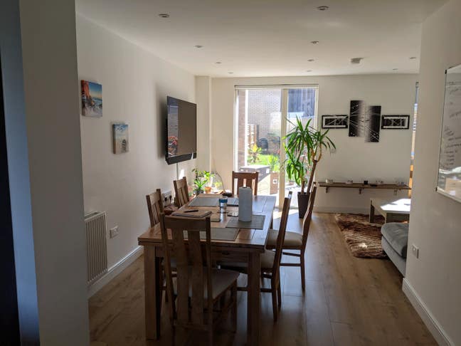 Bills inc. Ensuite Double, garden Main Photo
