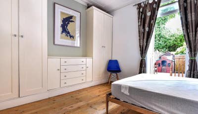 Putney Bridge Station Garden Double Room Main Photo