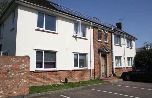 En suite double room in large student house Main Photo