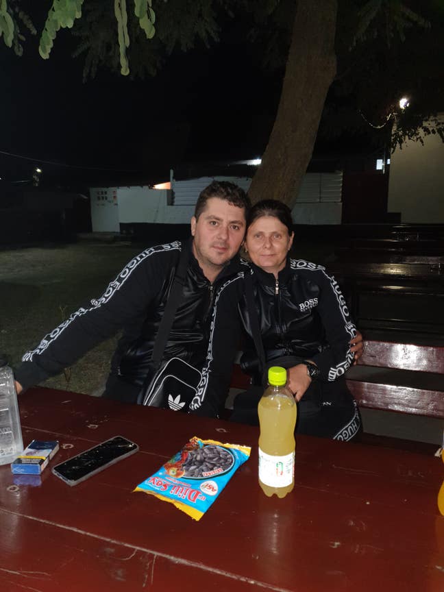 Room needed by professional couple Main Photo