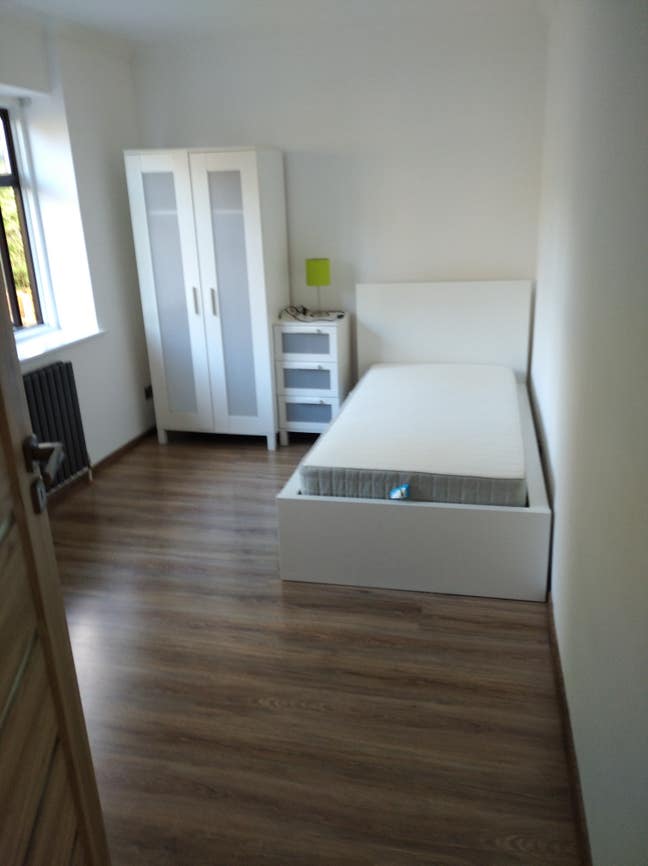 Single room in RM10  Main Photo