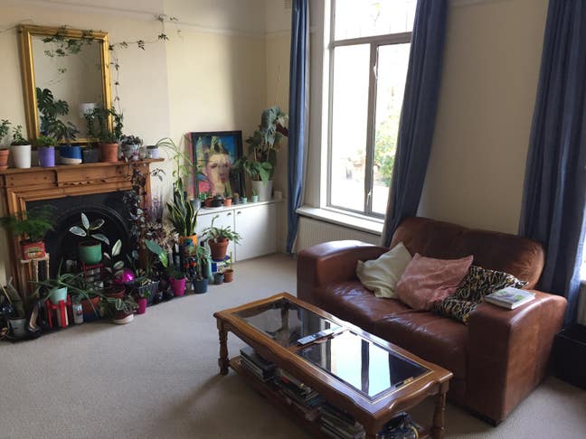 Cosy room with double bed in charming house share  Main Photo