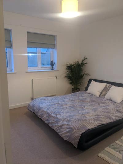 *Large double ensuite room* in clean and tidy home Main Photo