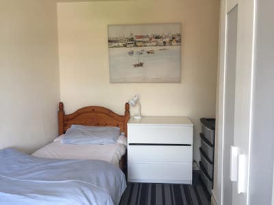  All Inclusive -Clean Furnished Single Room Main Photo