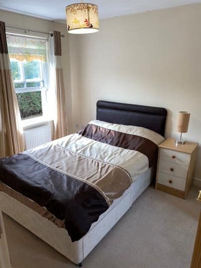 Comfortable double bedroom with ensuite shower SN1 Main Photo