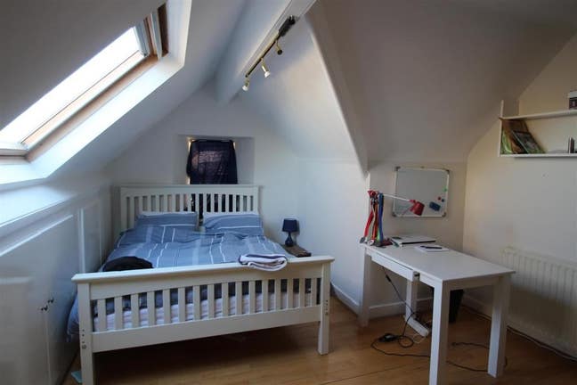 Room to rent in Broomhill  Main Photo