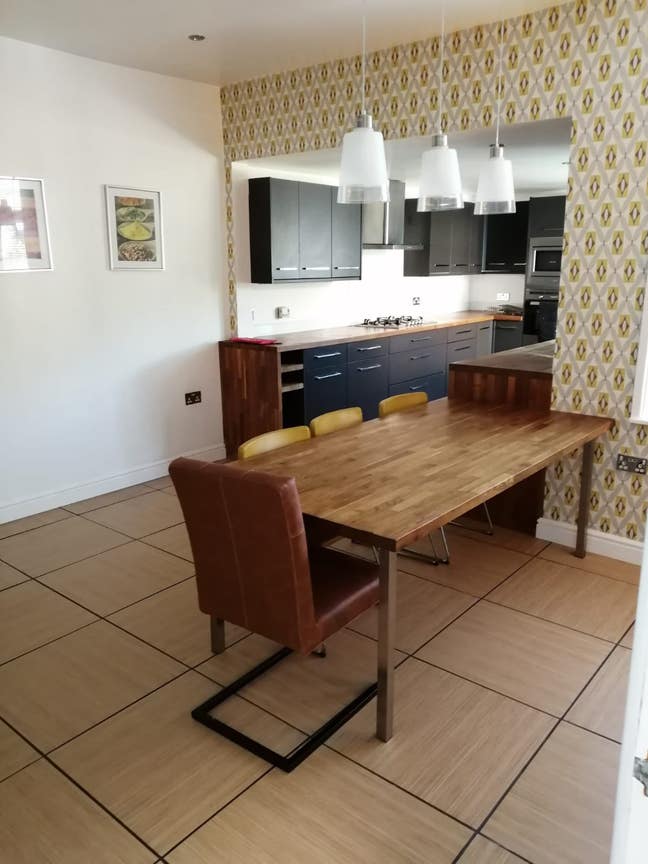 Rooms to Rent  Main Photo