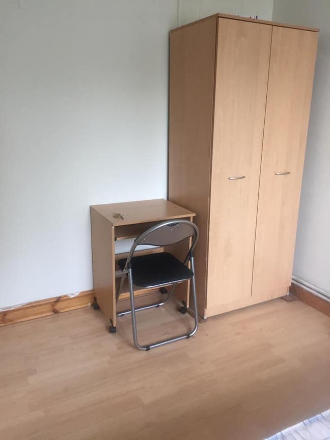 Large Double Room Main Photo