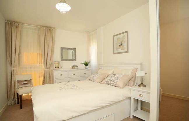 Luxury double bedroom with en-suite  Main Photo
