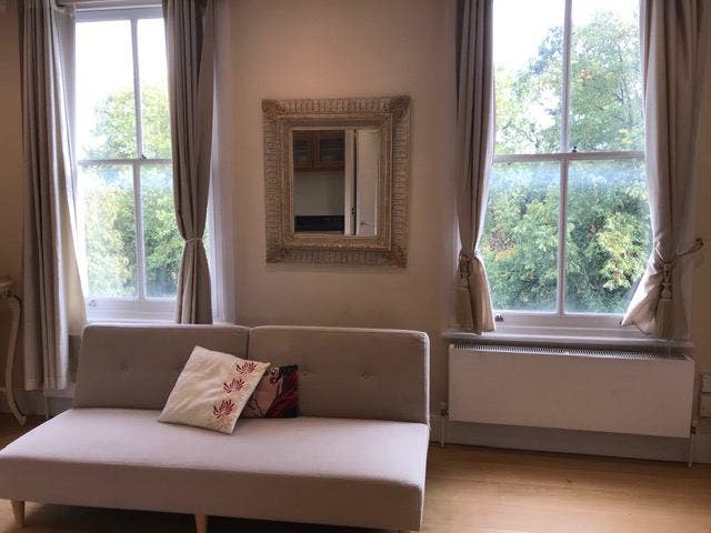 Stunning One Bedroom Flat Main Photo