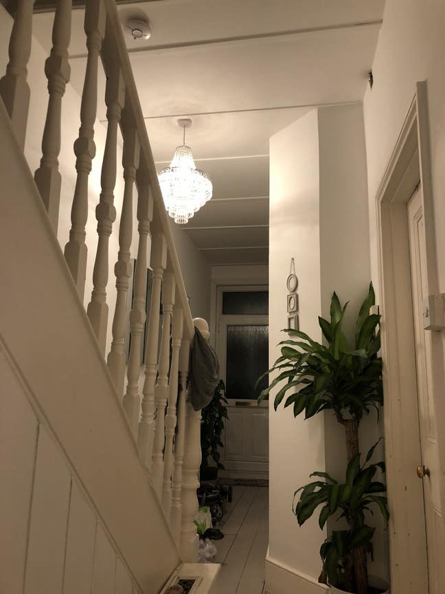 Bright modern double bedroom  Main Photo