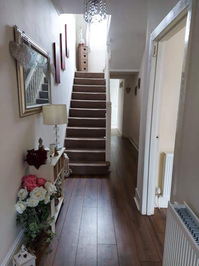 Double Room to Let Main Photo