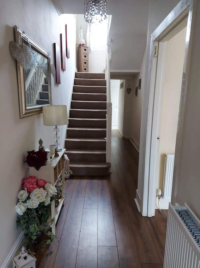 Double Room to Let Main Photo