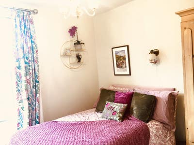 Sunny double, good storage, a happy relaxed  home Main Photo