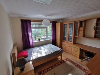 One Single Bedroom in Cozy House/great price & co Main Photo