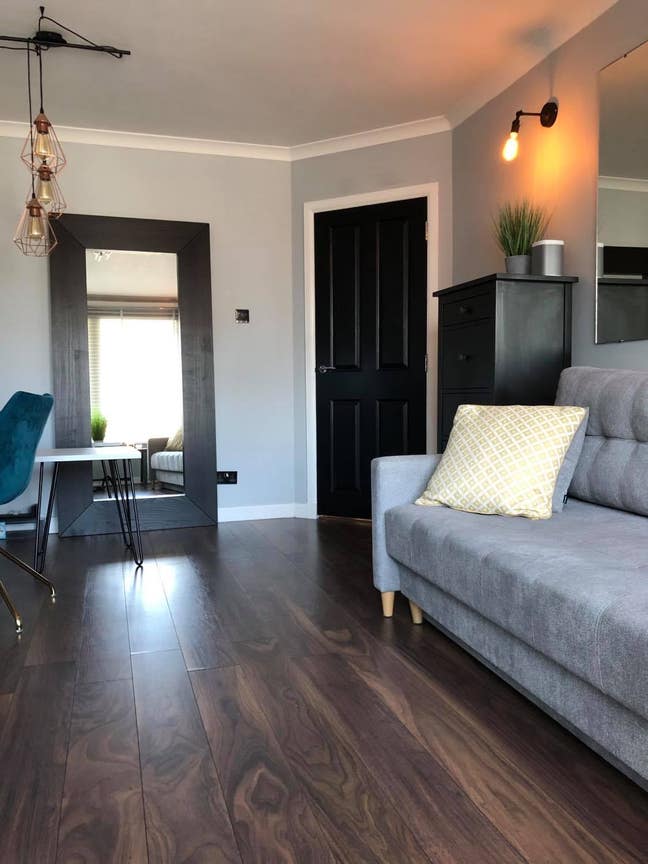 Double bedroom on a 2 bed flat with parking  Main Photo