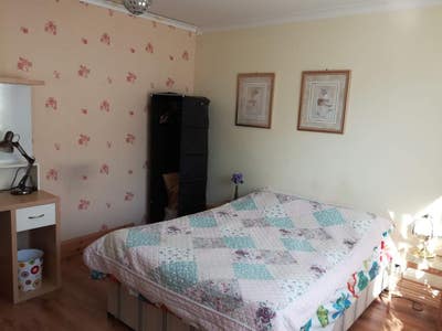 Spacious double room to let near Warwick Uni Main Photo