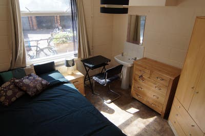 Last rooms available &pound;385 - &pound;410 PER MONTH Main Photo