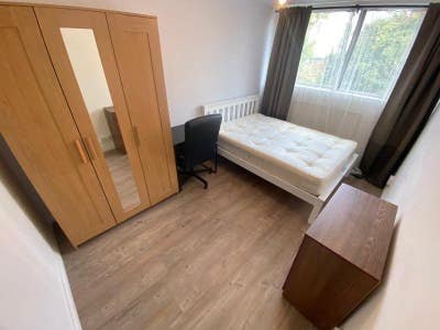 Ensuite Room in Ladbroke Grove- &pound;311pw Main Photo