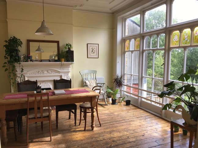 Large room in bright, leafy house in Finsbury Park Main Photo