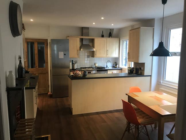 Homely Garden Flat, Great Location Main Photo