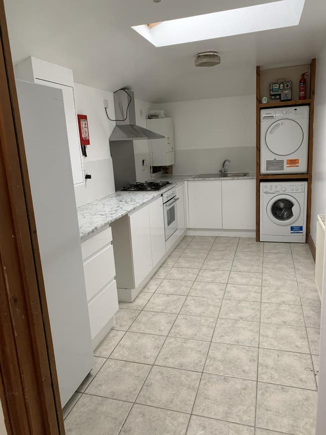 Available now furnished room - small clean house Main Photo