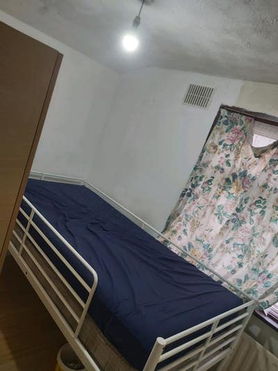 One single room Main Photo