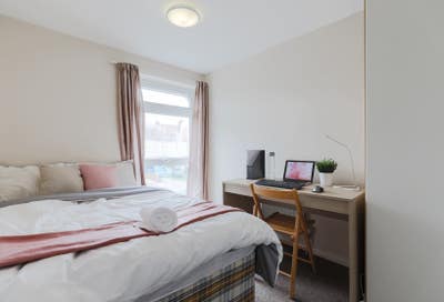 Professional Double Room near Addenbrookes  Main Photo