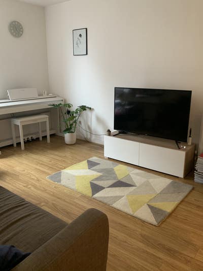 1 Bedroom New Modern Flat on the high street Main Photo