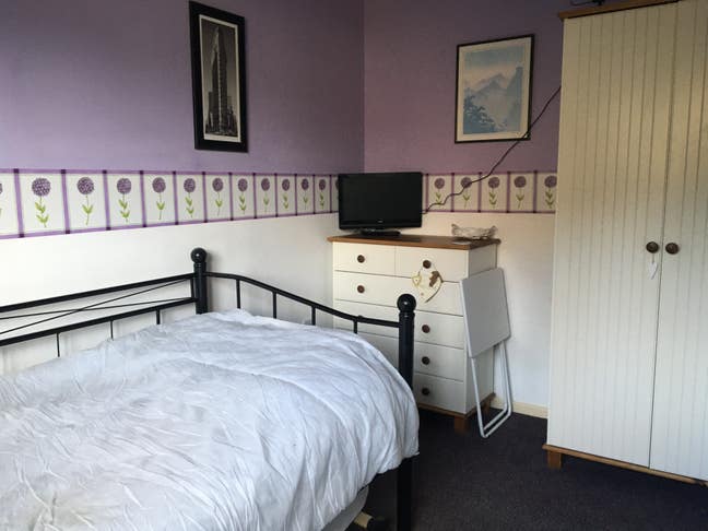 Pleasant large single room in Eynsham Main Photo