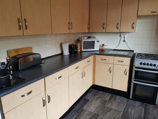 Professional house share bills included in Fulwood Main Photo
