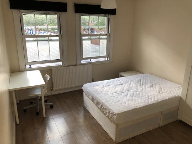 Large Double Room in E1 - Whitechapel/Shoreditch  Main Photo