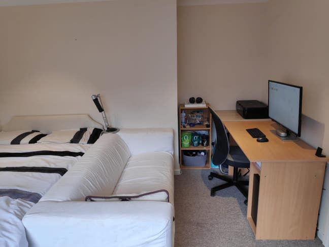     Spacious Ground Floor Double with Ensuite Main Photo