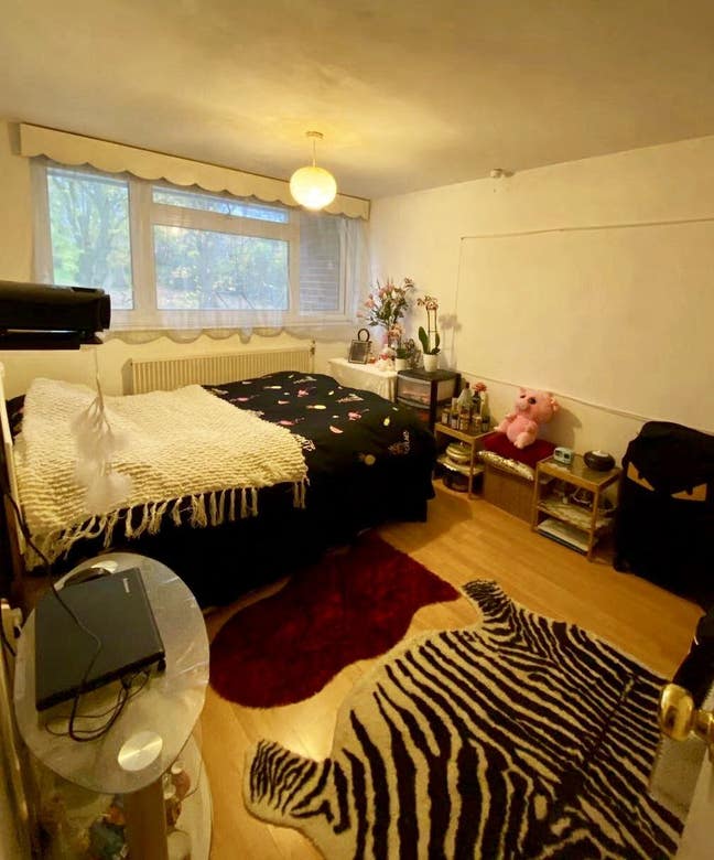 Double Bedroom near Preston Road Station  Main Photo