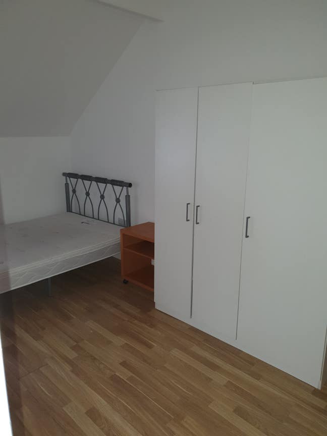 5 Bedroom shared house property available Main Photo