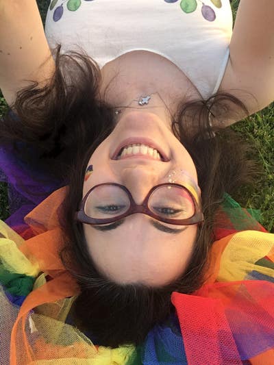 33 year old Professional looking for a room :) Main Photo