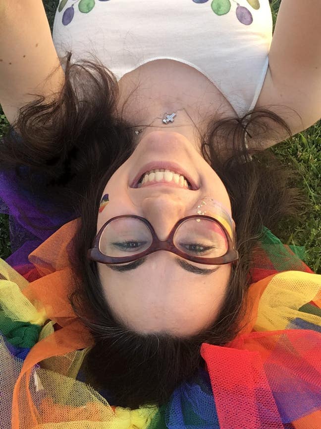 33 year old Professional looking for a room :) Main Photo
